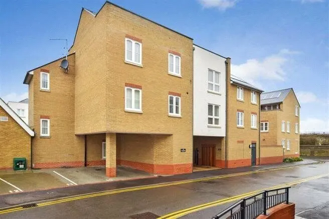 2 bed flat for sale — Out Downs, Kent, CT14