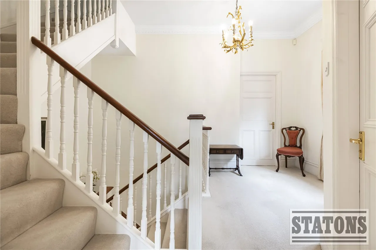 Crescent East, Hadley Wood, EN4 0EY, photo 15