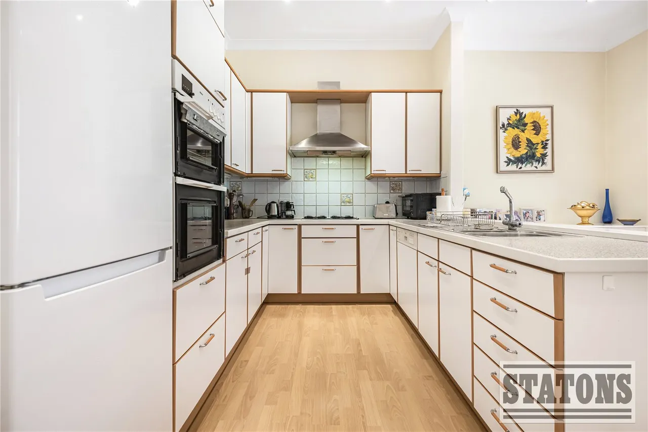 Crescent East, Hadley Wood, EN4 0EY, photo 4