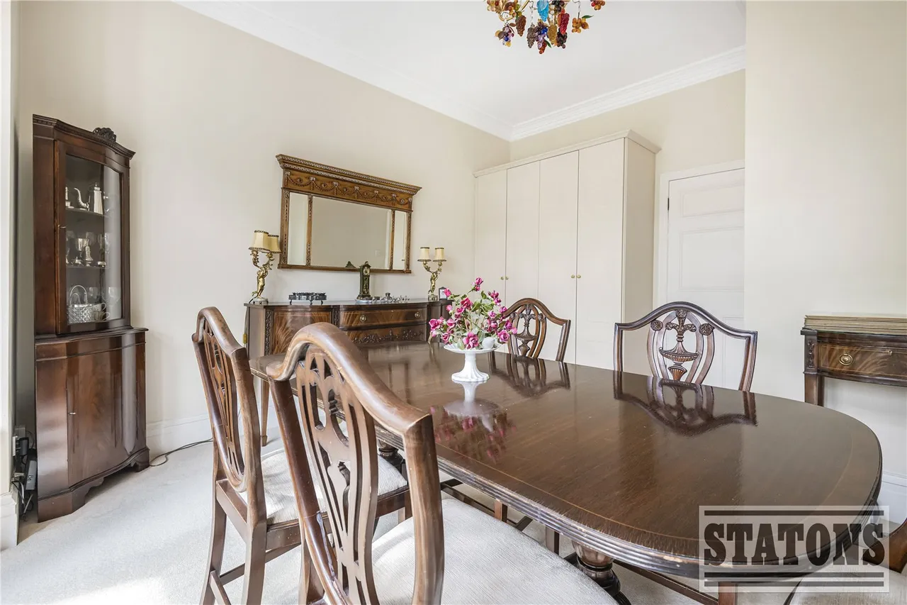 Crescent East, Hadley Wood, EN4 0EY, photo 10