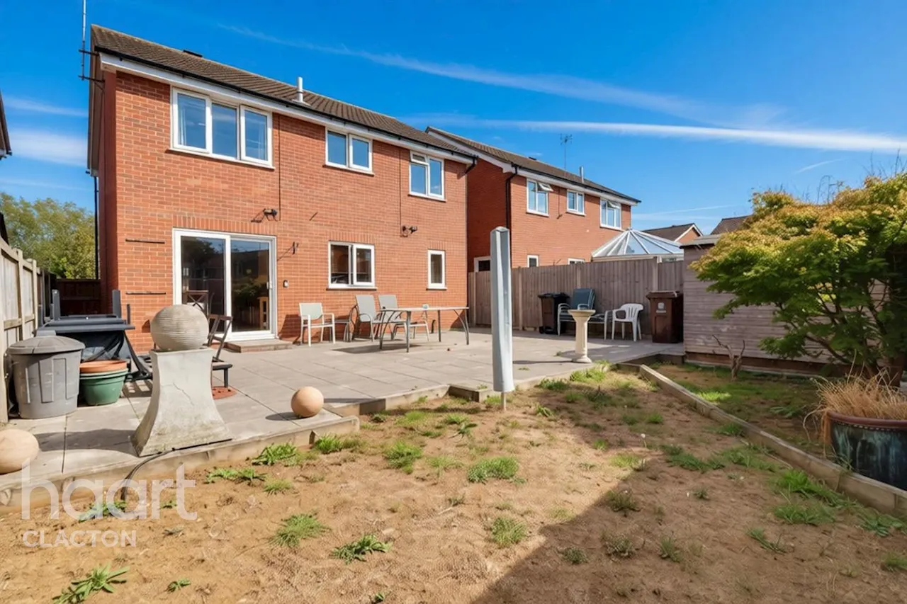 Greenacres, Clacton-On-Sea, CO15, photo 16