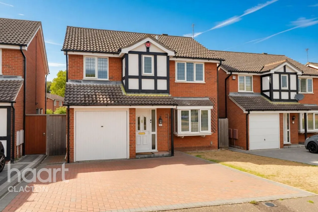 4 bed house for sale, Greenacres, Clacton-On-Sea, CO15