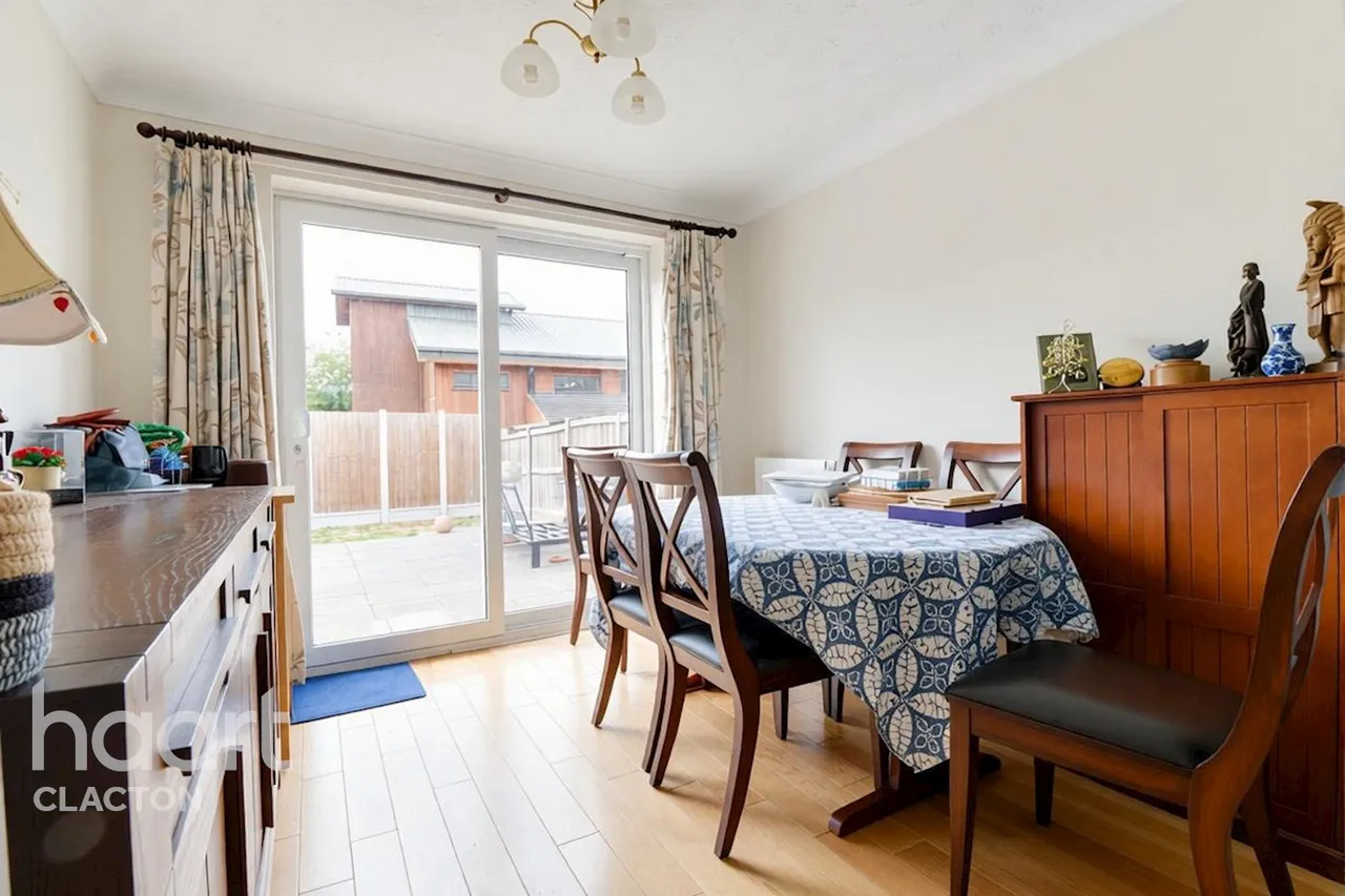 Greenacres, Clacton-On-Sea, CO15, photo 4