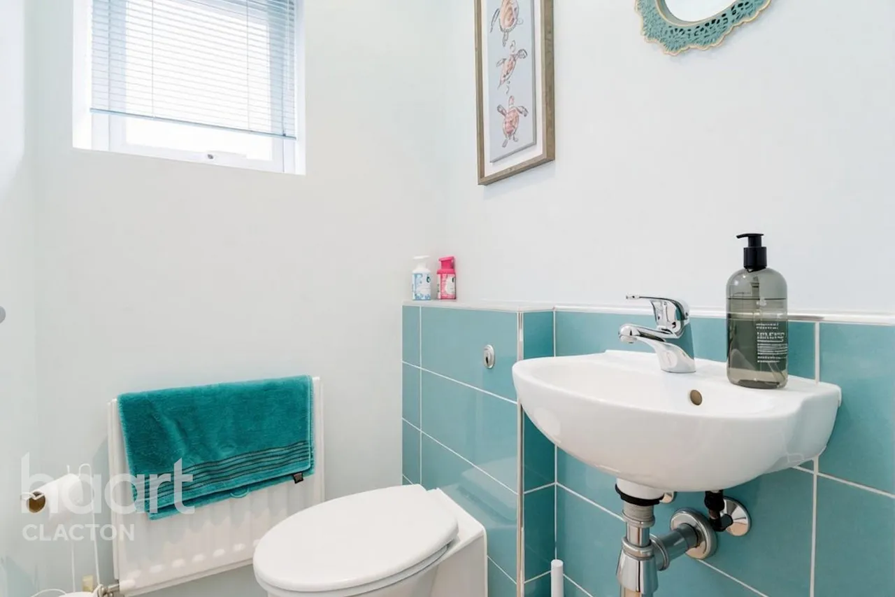 Greenacres, Clacton-On-Sea, CO15, photo 8