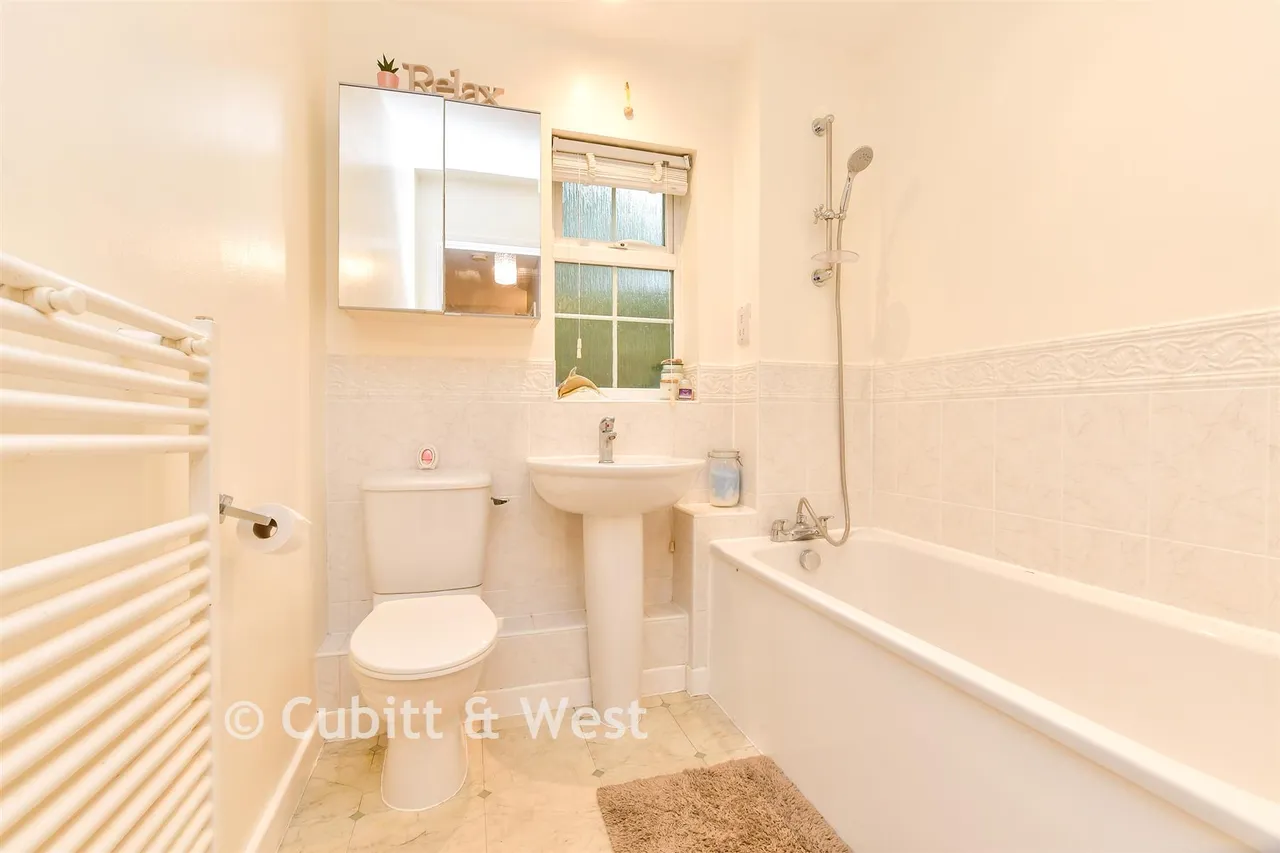 Brighton Road, Tadworth, KT20, photo 11