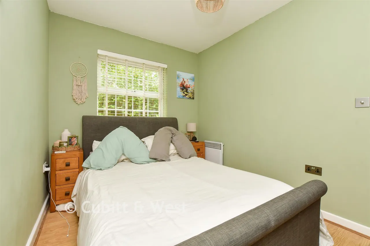Brighton Road, Tadworth, KT20, photo 7