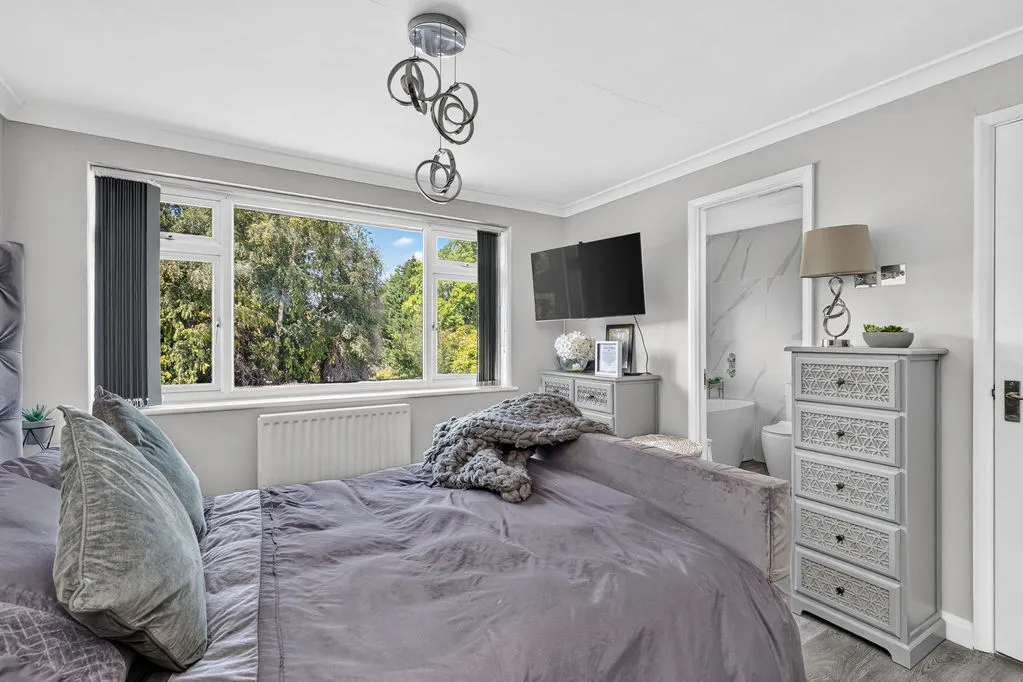 Fletcher Road, Ottershaw KT16 0JZ, photo 11