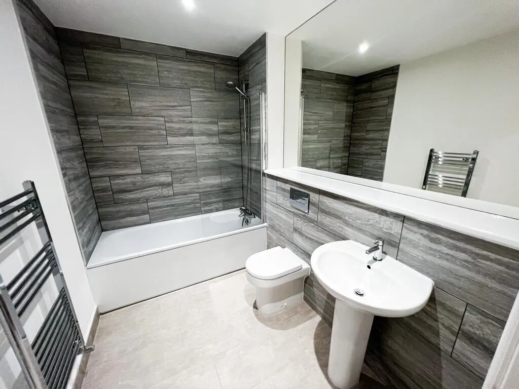 Lowgate, Hull, HU1, photo 18