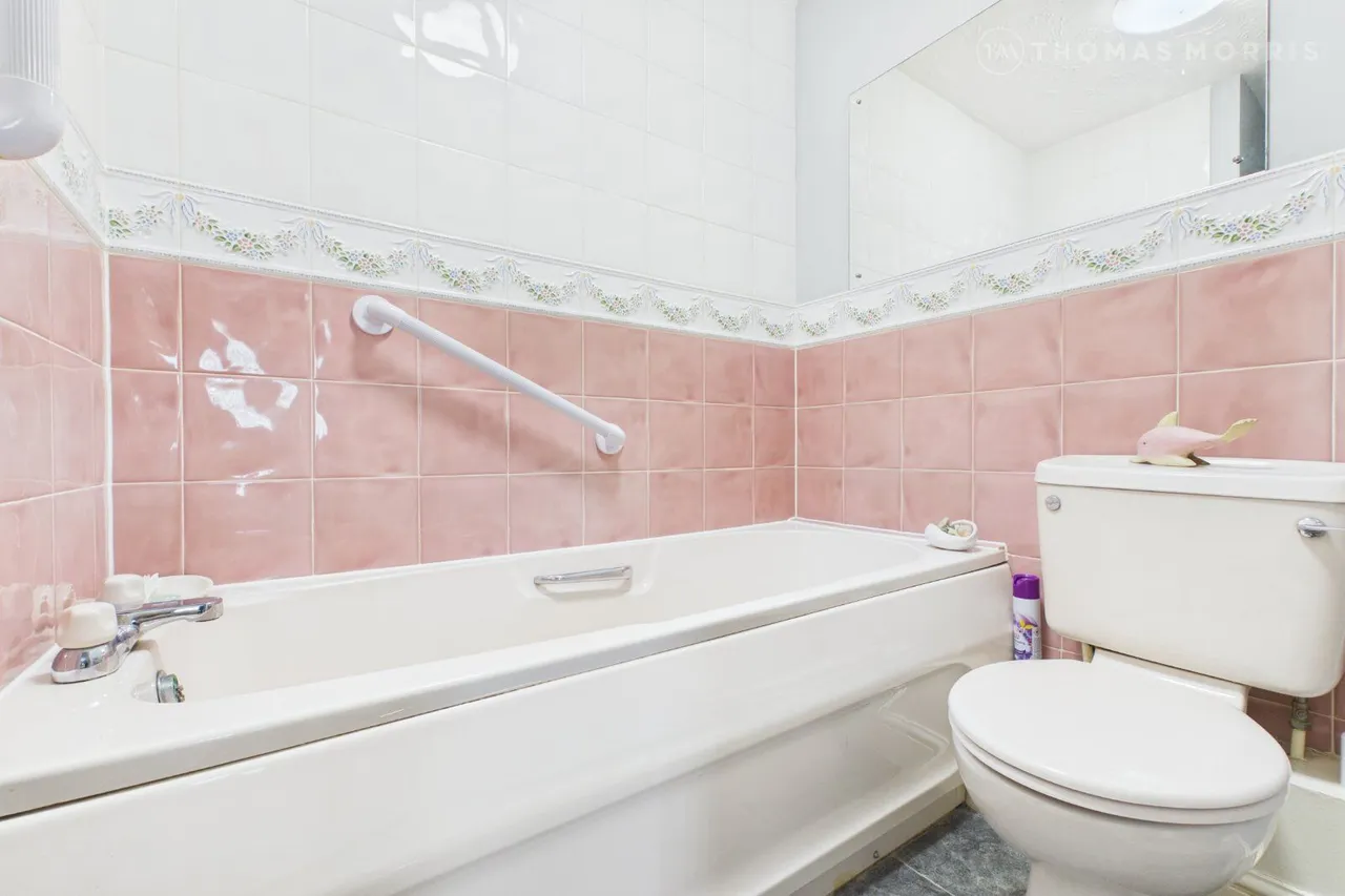 Orchard Close, Eaton Ford, PE19, photo 17