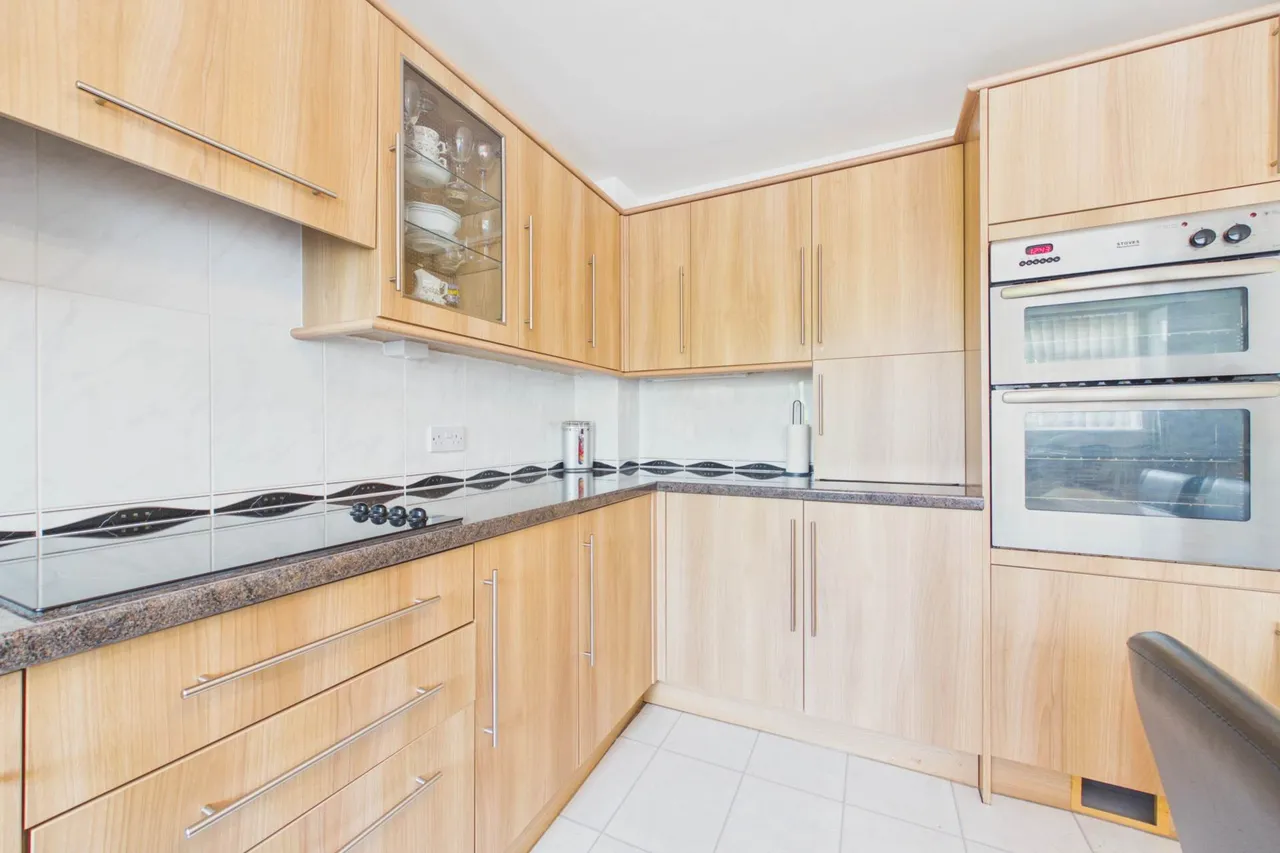 Corsock Avenue, Hamilton, photo 7