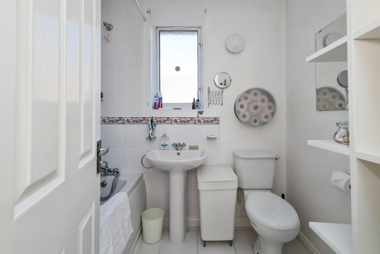 Redvale Drive, Salford, Greater Manchester, M7, photo 10