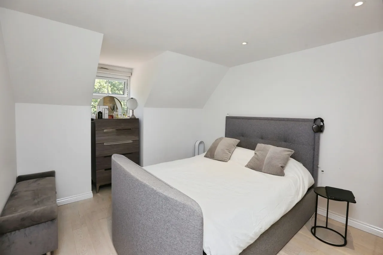 Hursley Road, Chandler's Ford, SO53, photo 4