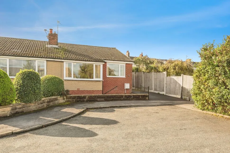 2 bed house for sale, Blacker Crescent, Netherton, WF4
