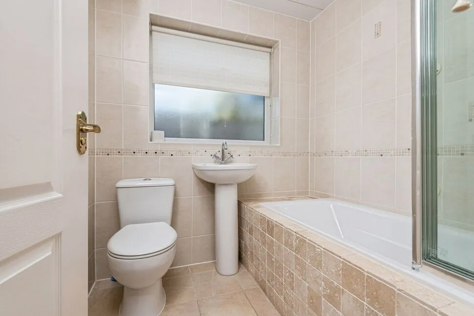 Blacker Crescent, Netherton, WF4, photo 5