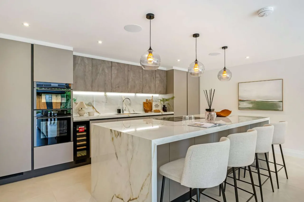 Crabtree Lane, Harpenden, Hertfordshire, AL5 5PX, photo 6