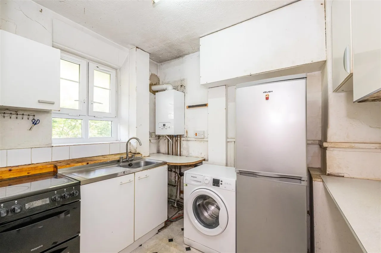 Lawrence Close, White City, W12, photo 7