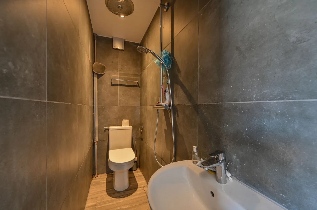 London, NW2, photo 13