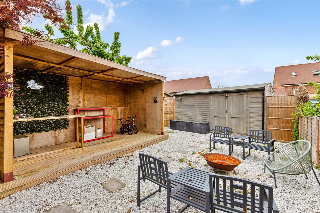 The Street, Tongham, Surrey, GU10 1DH, photo 13