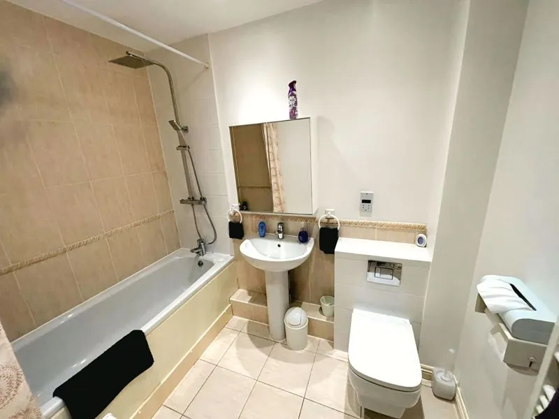 Lady Aylesford Avenue, Stanmore HA7 4FQ, photo 11