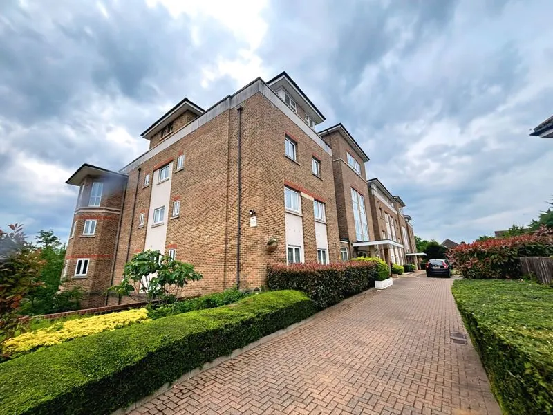 Lady Aylesford Avenue, Stanmore HA7 4FQ, photo 20