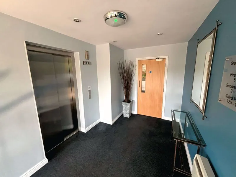 Lady Aylesford Avenue, Stanmore HA7 4FQ, photo 13