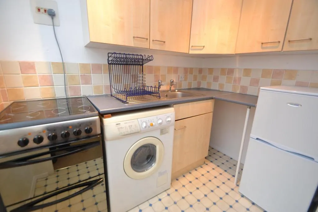 1 bed flat to rent, Newton Park Court, Leeds, LS7