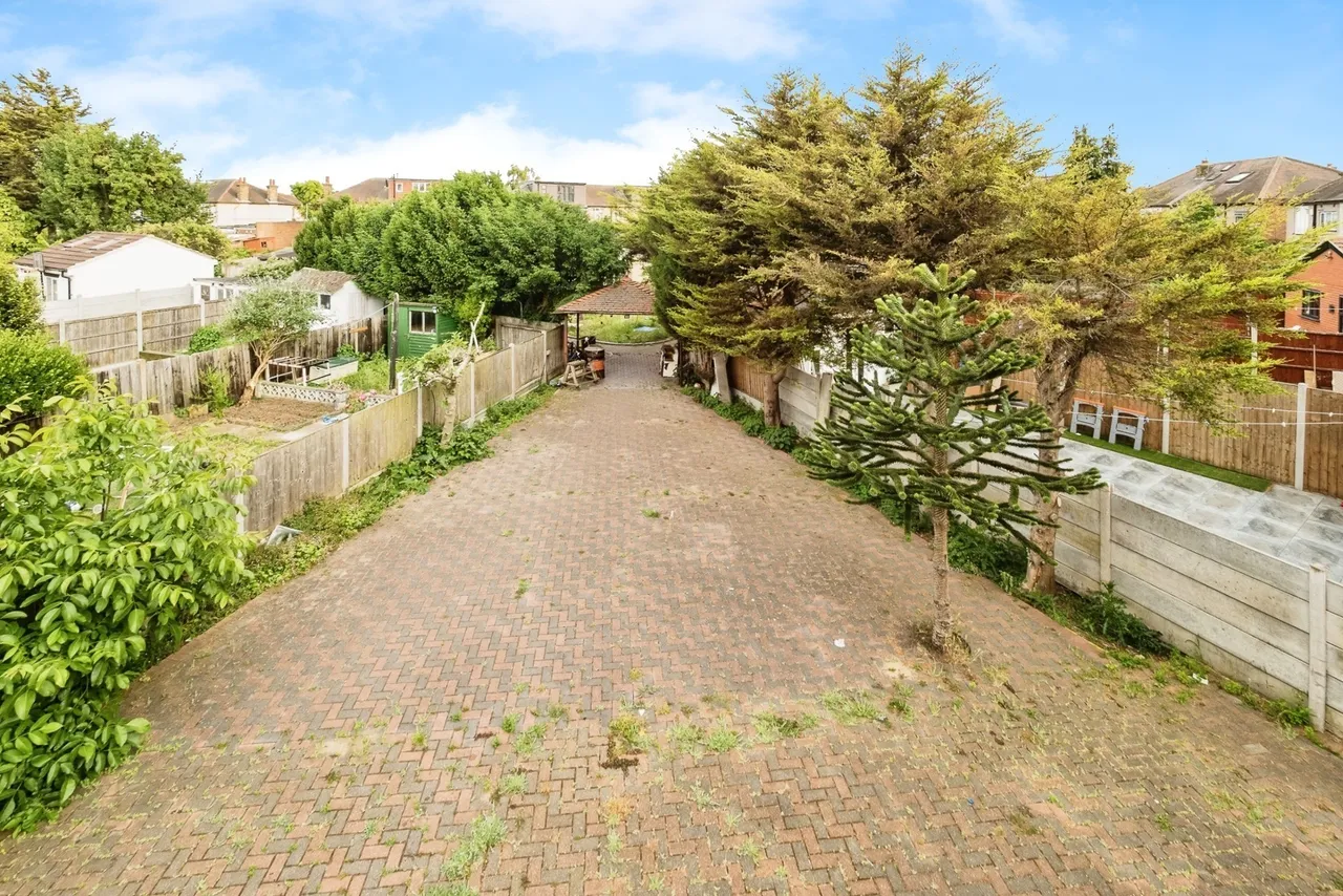 Stratton Drive, Barking, IG11, photo 13