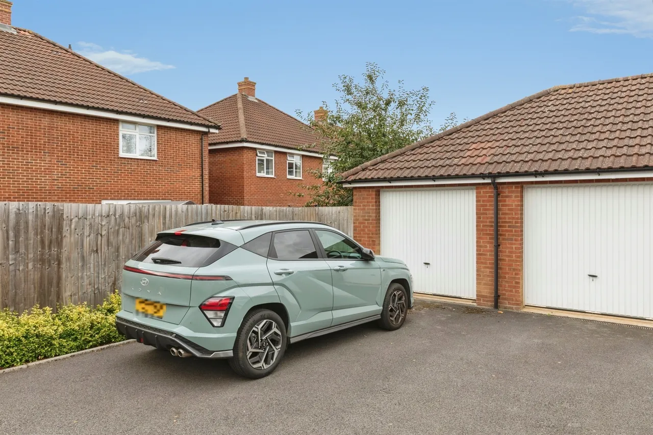 Signal Way, Chippenham, SN14, photo 16