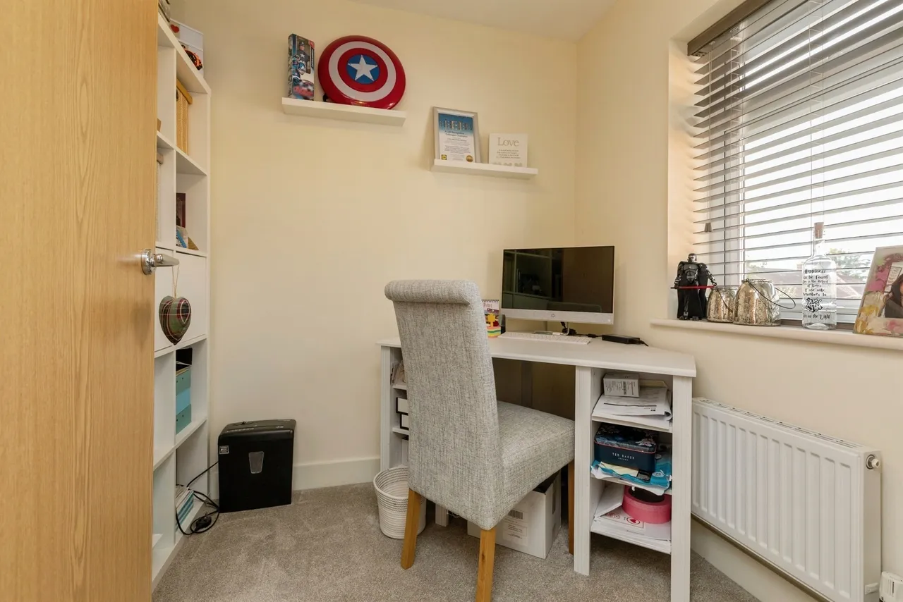 Signal Way, Chippenham, SN14, photo 12
