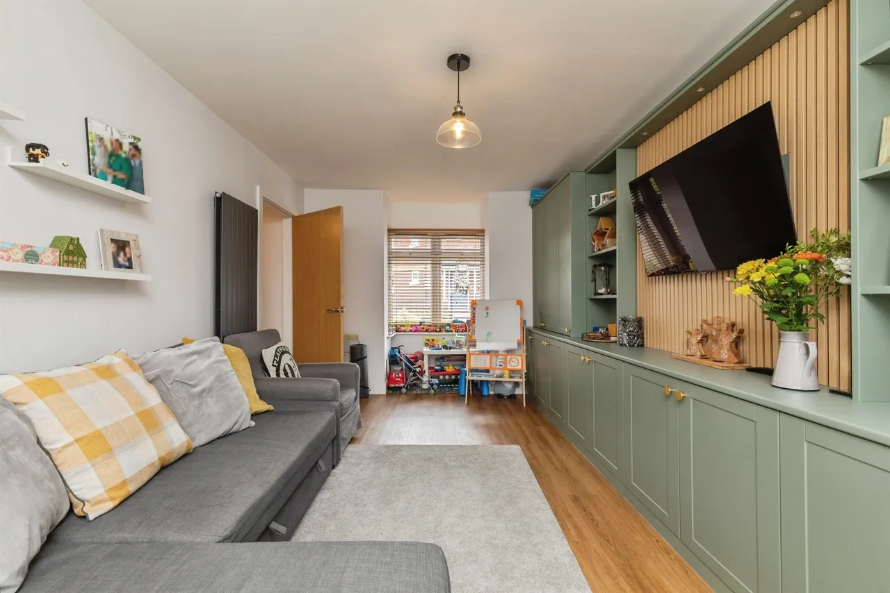 Signal Way, Chippenham, SN14, photo 3