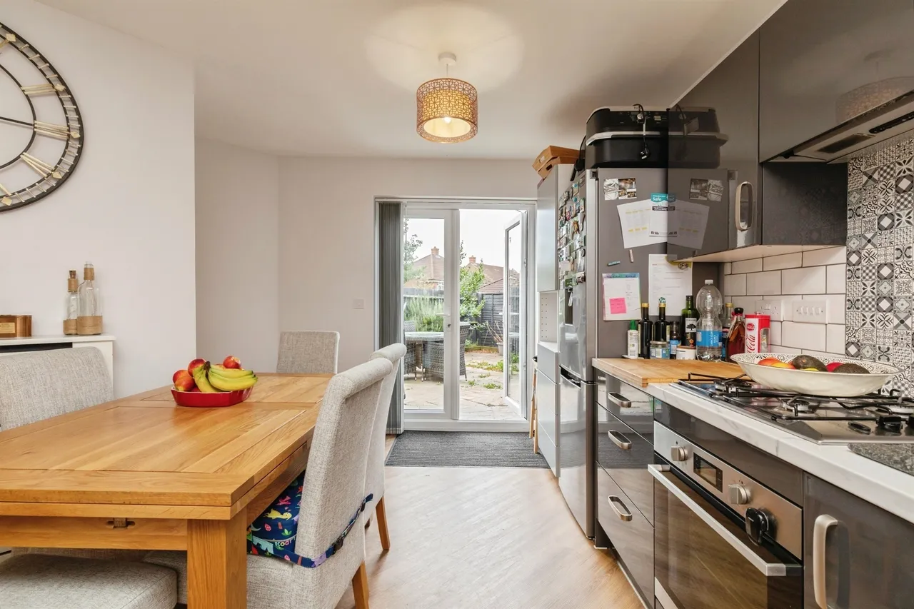 Signal Way, Chippenham, SN14, photo 5