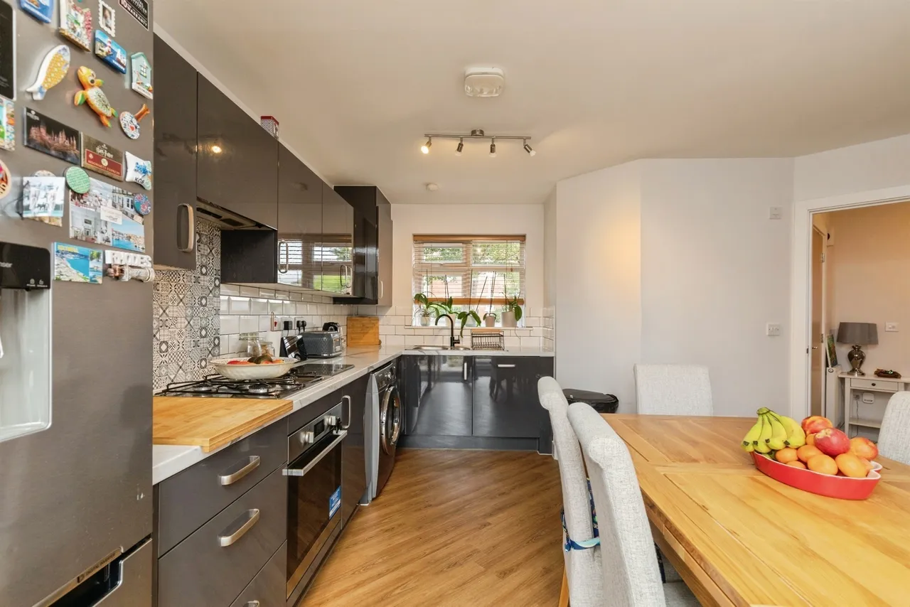 Signal Way, Chippenham, SN14, photo 6