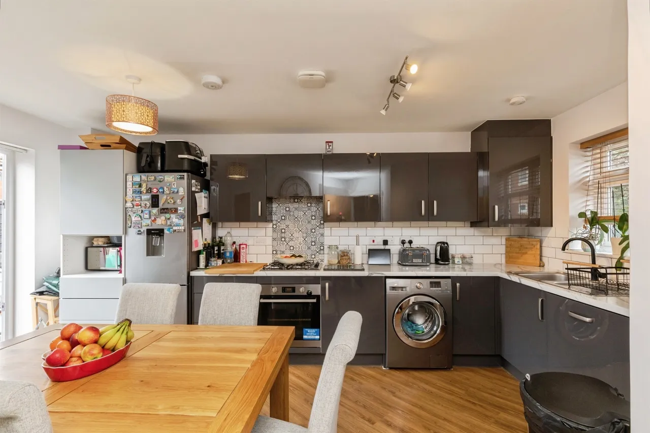 Signal Way, Chippenham, SN14, photo 4
