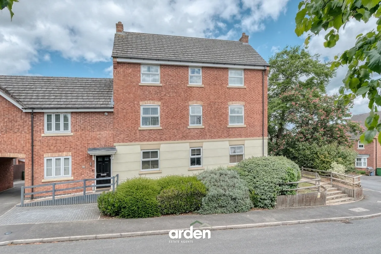 2 bed flat for sale, Pitchcombe Close, Redditch, B98