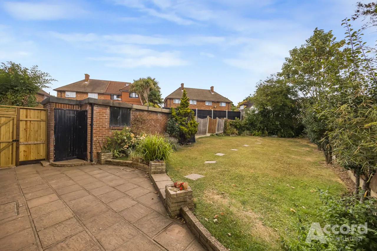 Galleywood Crescent, Romford, RM5, photo 13