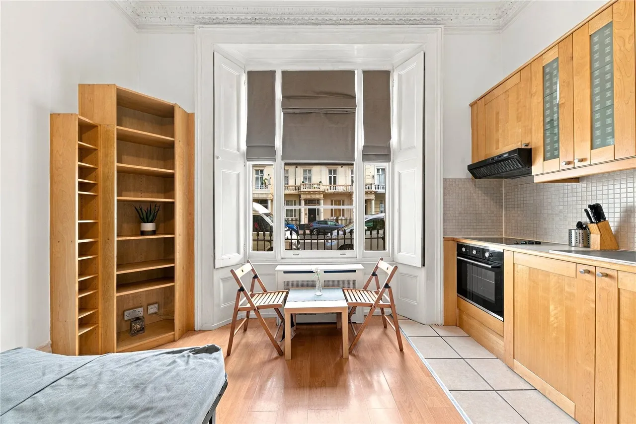 Belgrave Road, London, SW1V, photo 3