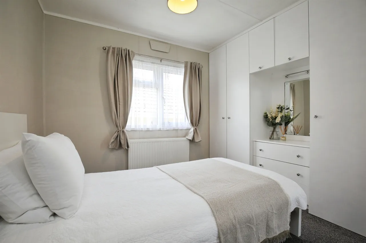 Holders Road, Amesbury, SP4, photo 9
