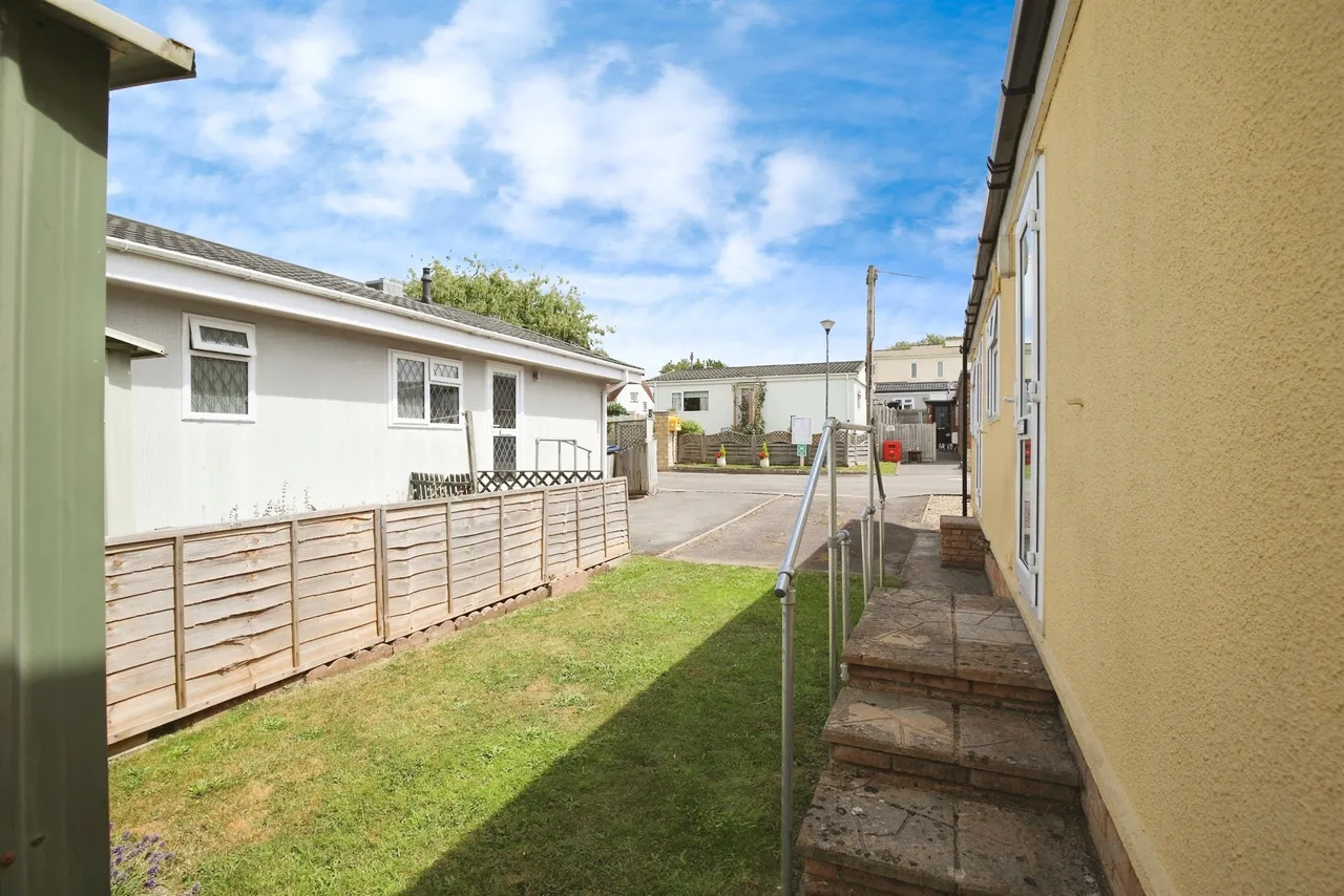 Holders Road, Amesbury, SP4, photo 11