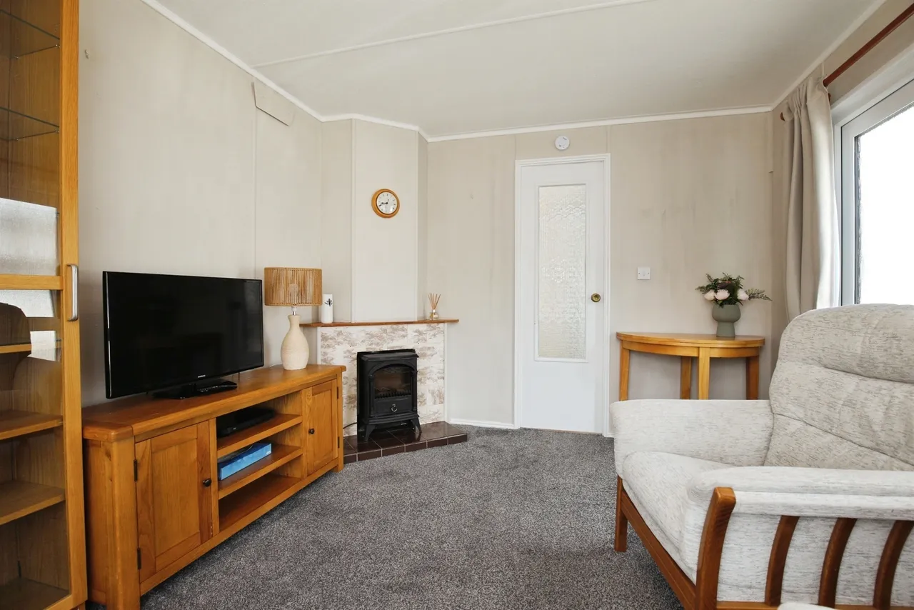 Holders Road, Amesbury, SP4, photo 6