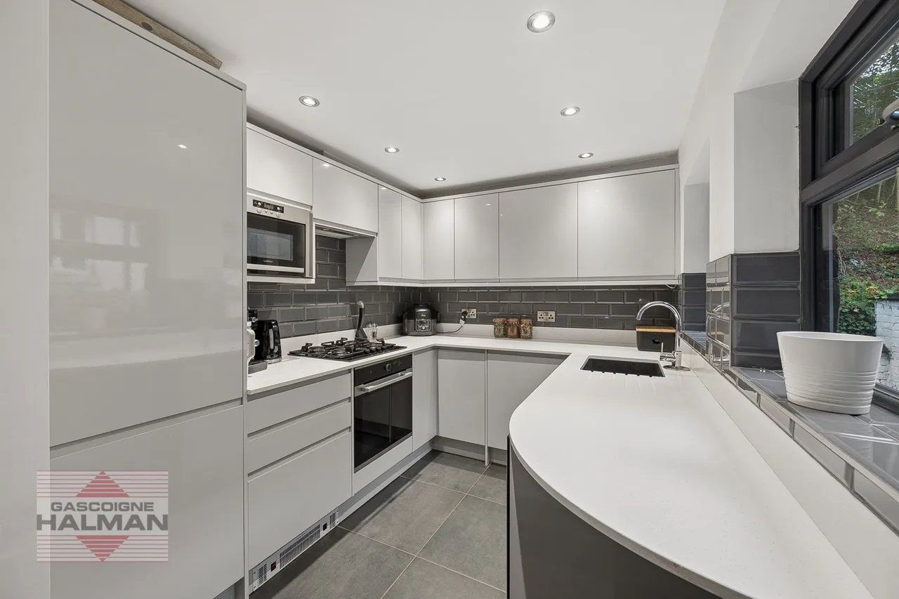 Ladyfield Terrace, Wilmslow, photo 2