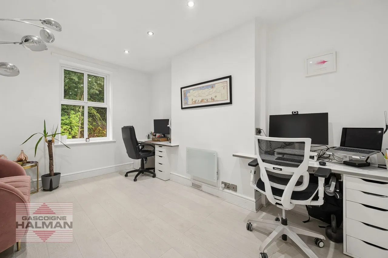 Ladyfield Terrace, Wilmslow, photo 11