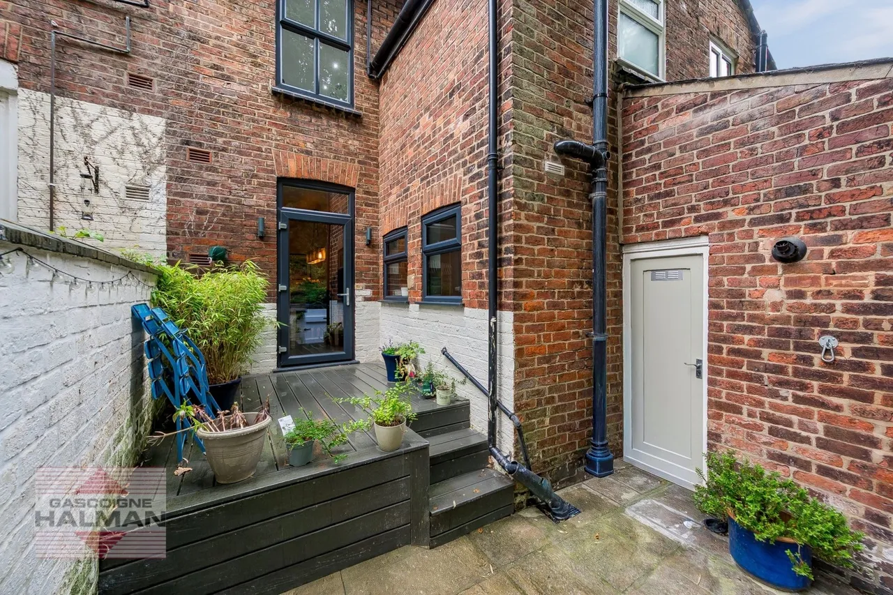 Ladyfield Terrace, Wilmslow, photo 21