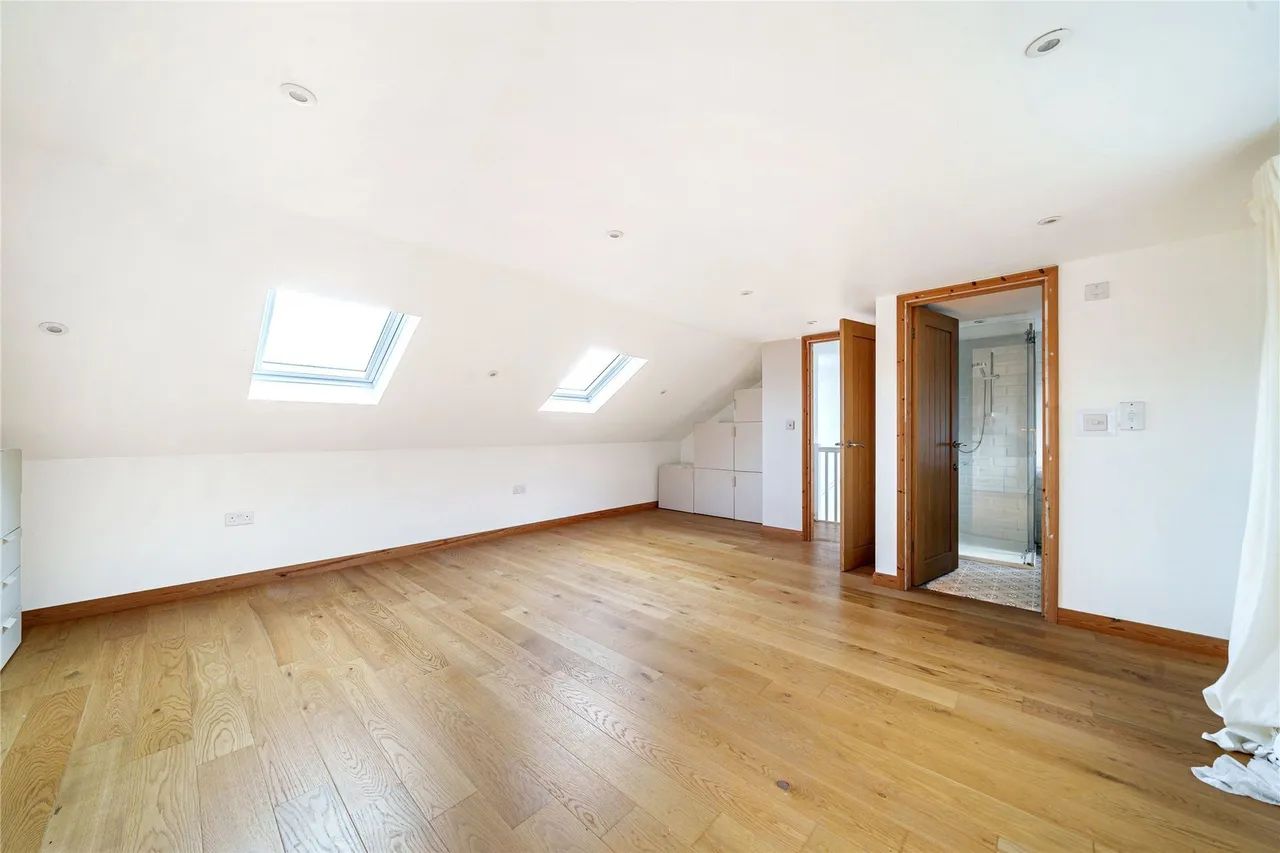 Olivers Battery Gardens, Winchester, SO22, photo 7