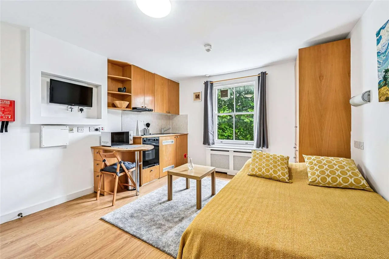 flat to rent — Penywern Road, London, SW5 9SX