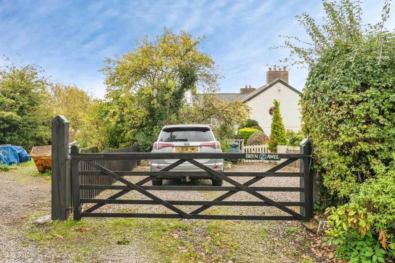 Stryt-Cae-Rhedyn, Leeswood, CH7, photo 41