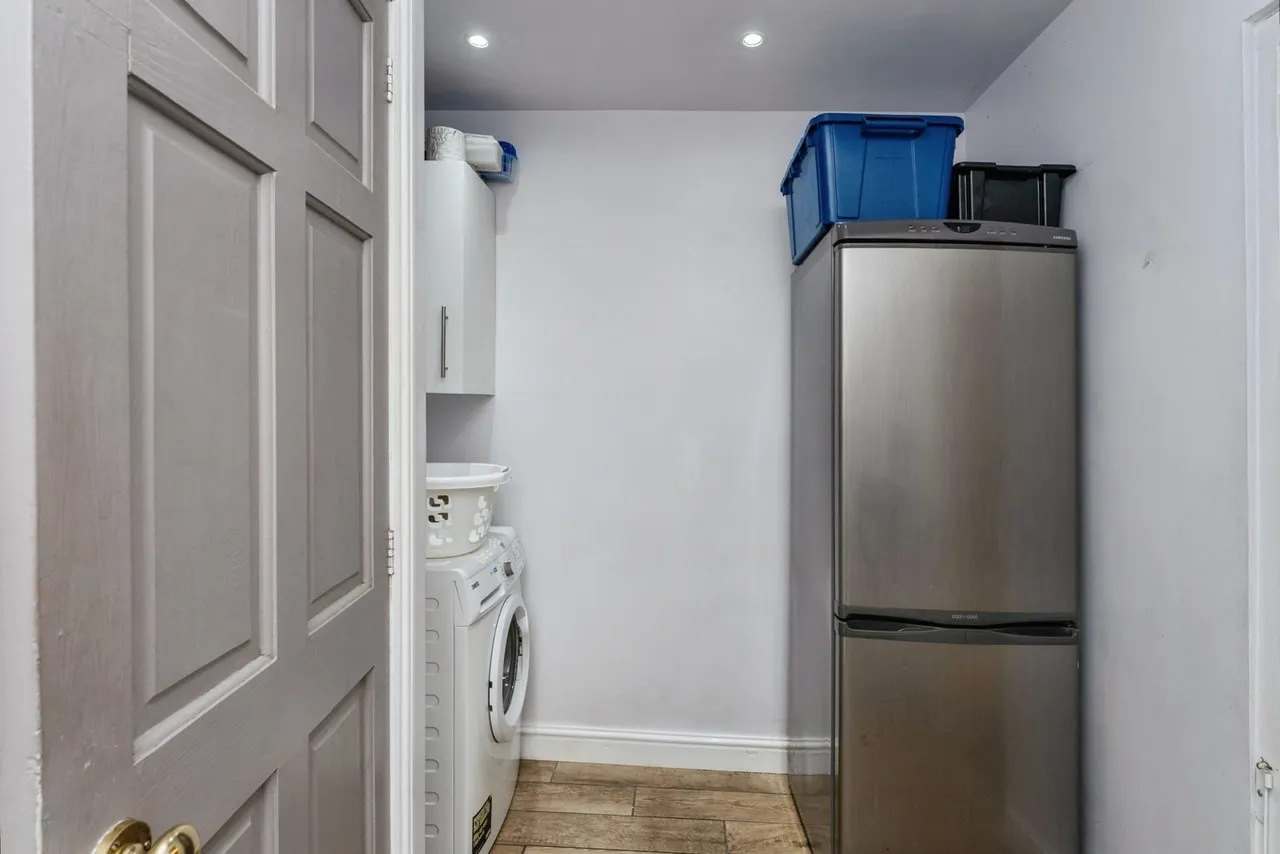 Stryt-Cae-Rhedyn, Leeswood, CH7, photo 15