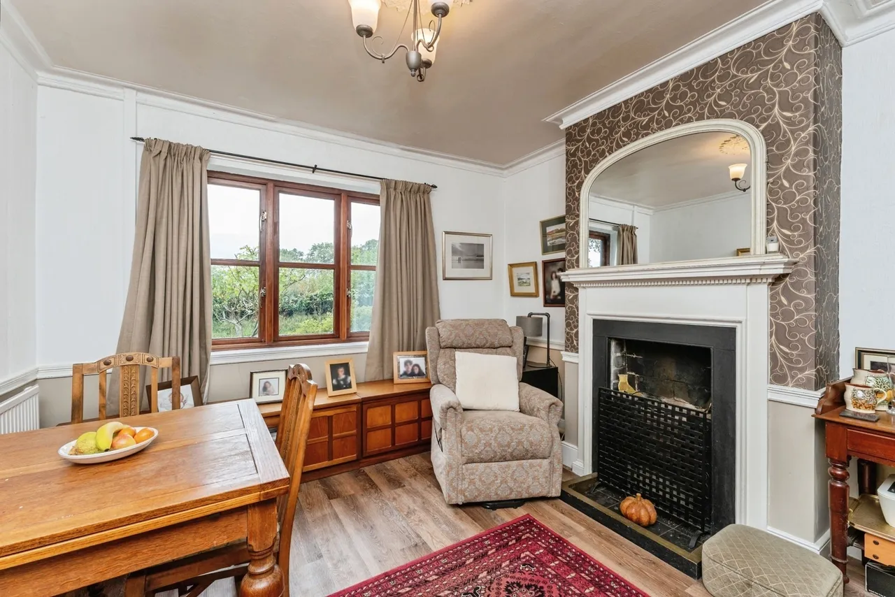 Stryt-Cae-Rhedyn, Leeswood, CH7, photo 8
