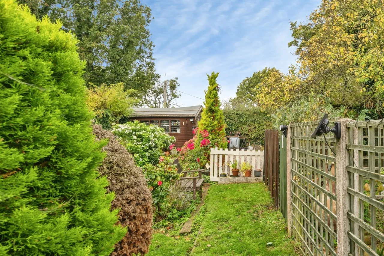 Stryt-Cae-Rhedyn, Leeswood, CH7, photo 38