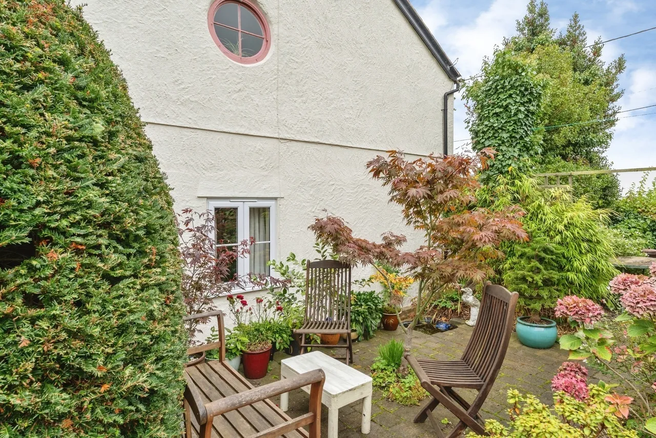 Stryt-Cae-Rhedyn, Leeswood, CH7, photo 29