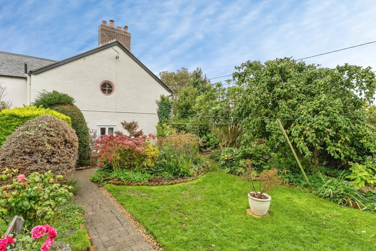 Stryt-Cae-Rhedyn, Leeswood, CH7, photo 36
